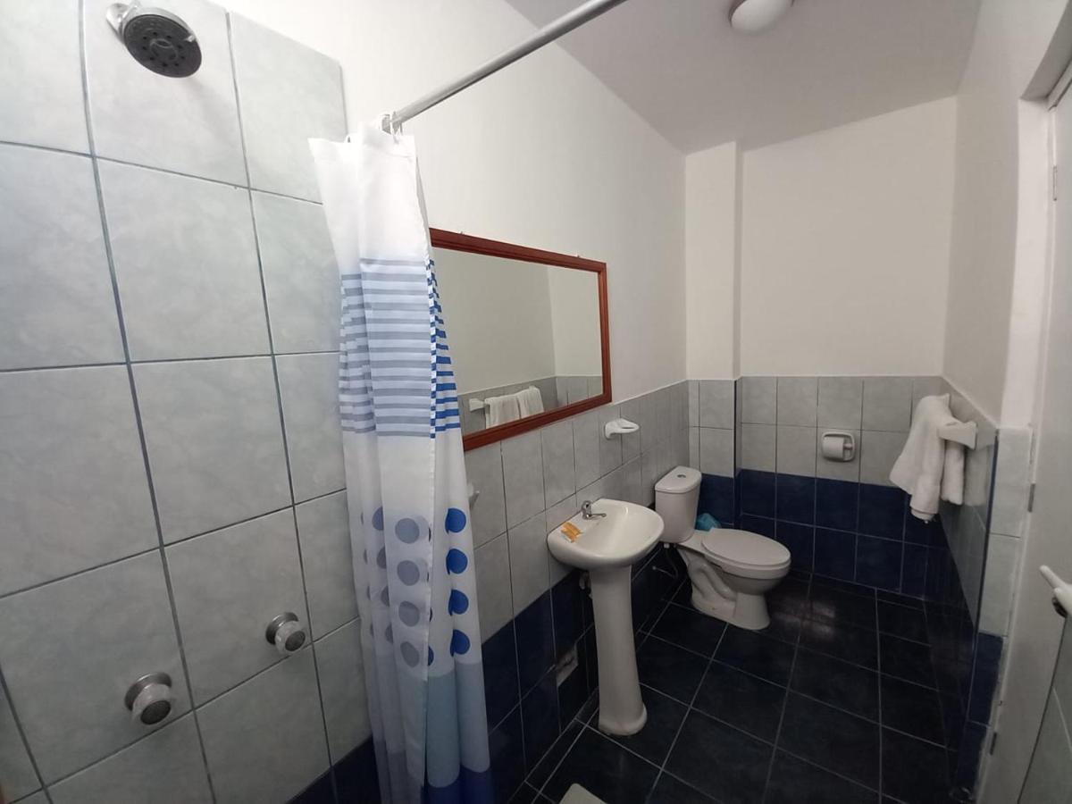 Hostal Los Frayles Paracas Exterior photo